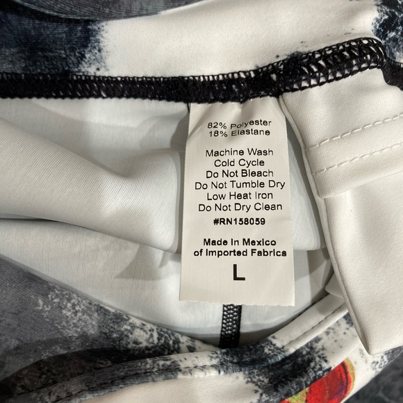 Debbie Dannheisser Black & White w/ Red Hearts High Waist Leggings, Sz L - Picture 9 of 10